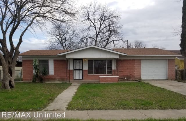 1870 Kendalia Ave - 1870 Kendalia Avenue, San Antonio, TX 78224