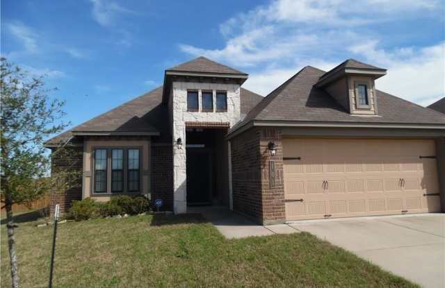 101 Garnet Court photos photos