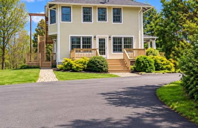 176 Pine Tree Road Gallery 1