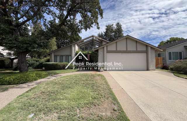 Beautiful Gold River 3bd/2ba Home with 2 Car Garage photos photos