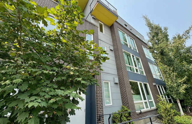 Capitol Hill Condominium ~ Edison Gallery 3