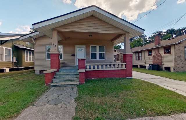 5-Bedroom Home in Springfield! - 54 West 27th Street, Jacksonville, FL 32206