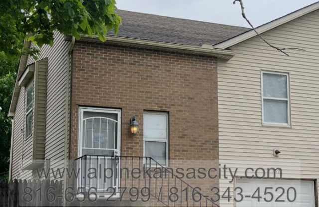 1521 Jackson Avenue - 1521 Jackson Avenue, Kansas City, MO 64127