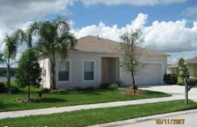 5393 Outlook Dr Gallery 1