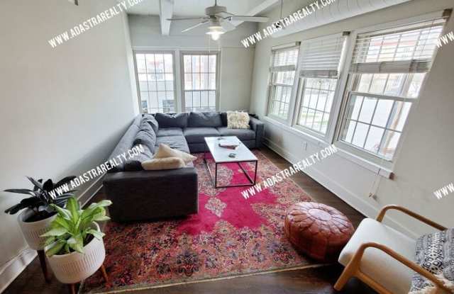 3001 Gillham Road Gallery 1