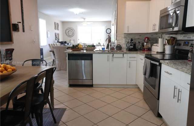 2076 Hacienda Terrace 2076, Weston, FL 33327 photos photos