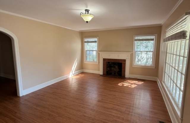 107 Woodland Avenue Gallery 2