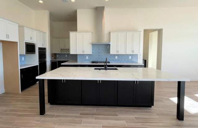 9273 W Country Club Trail Gallery 2