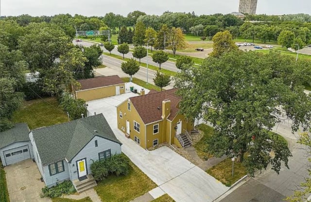 1030 and 1030 1/2 N 9th St 1030 N 9th St - 1030 North 9th Street, Bismarck, ND 58501 1030 and 1030 1/2 N 9th St 1030 N 9th St - 1030 North 9th Street, Bismarck, ND 58501