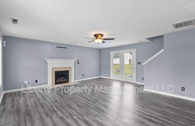 130 Breezewood Dr Gallery 4