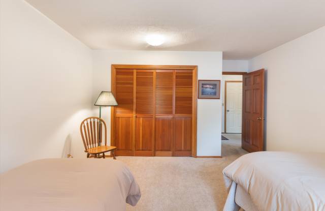 1712 West Olive Street - 2unit 48 Gallery 2