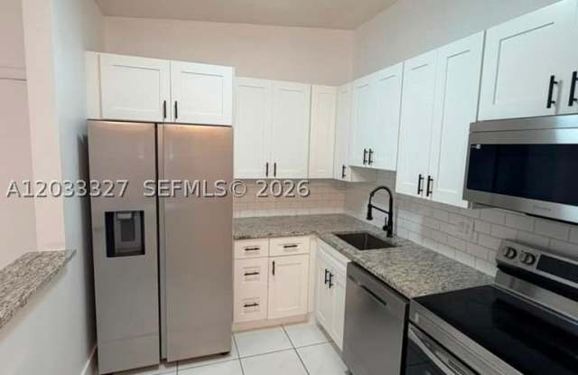 9499 W Mcnab Rd Gallery 3