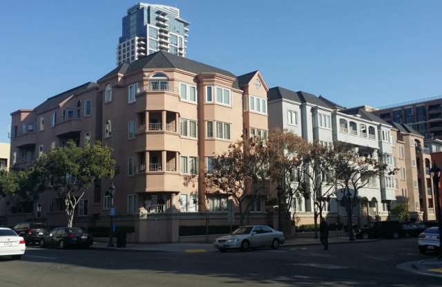 $2595. Marina District upgraded 1bd 1ba with balcony 735 sq ft photos photos