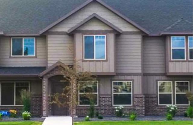 549 W 1420 N - 101 photos photos