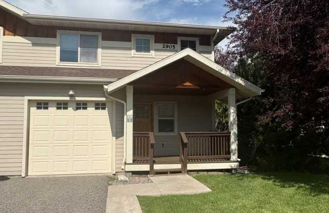 3 Bedroom 2.5 Bath Condo across from Outlaw Brewing with Attached Garage! photos photos