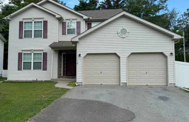 THREE BEDROOM/2.5 BATH Detached Home w TWO CAR Garage photos photos