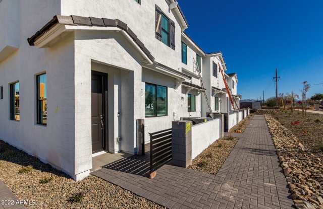 3230 E Thomas Road - 3230 East Riverdale Street, Mesa, AZ 85213