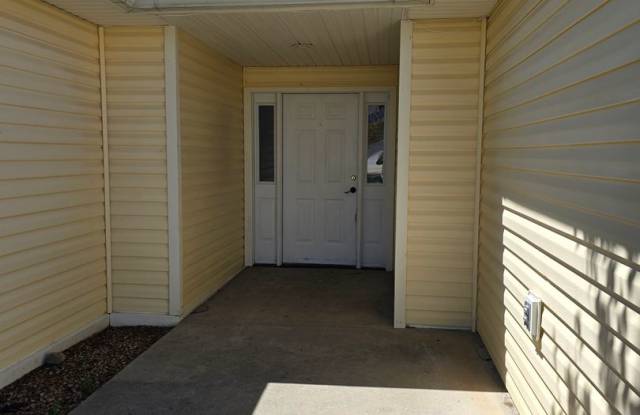 Nestled 3 bedroom, 2 bathroom in Fruitvale area photos photos