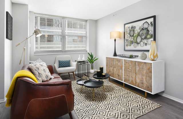 180 North Jefferson Gallery 4