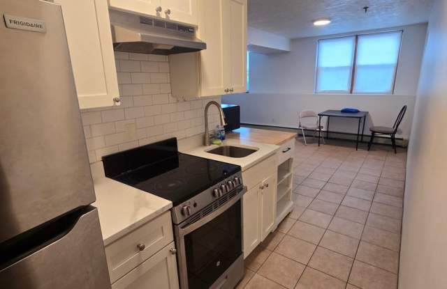 Allston 1-Bedroom with Included Utilities and Open Layout Gallery 3