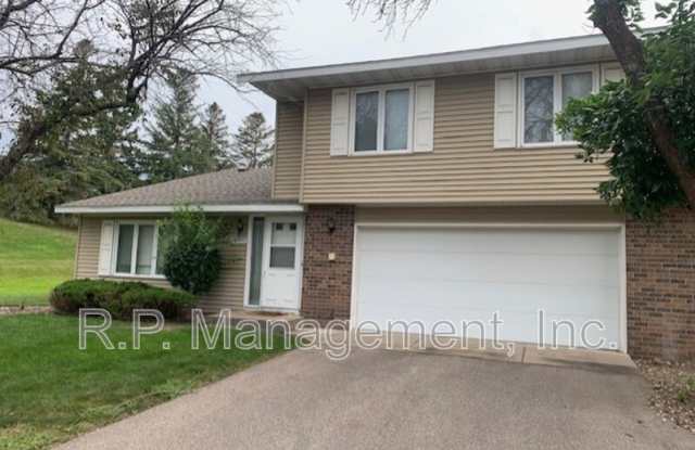 4631 1/2 Penkwe Way - 4631 1/2 Penkwe Way, Eagan, MN 55122