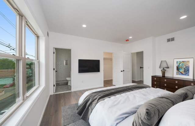 5107 MEADOWVIEW AVE Gallery 2