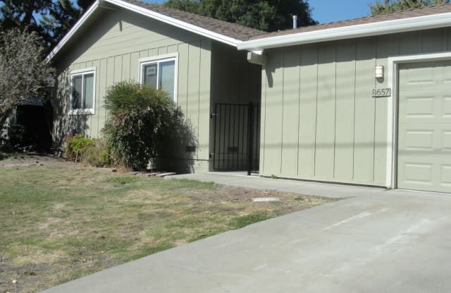 8657 Beverly Ln - 8657 Beverly Lane, Dublin, CA 94568