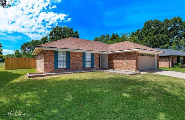 5226 Lauri Lane Gallery 2