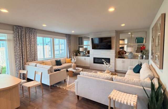 Model home! 4-bed 3-Bath Home on Moon MTN! - 3406 Deerfern Road, Eugene, OR 97403