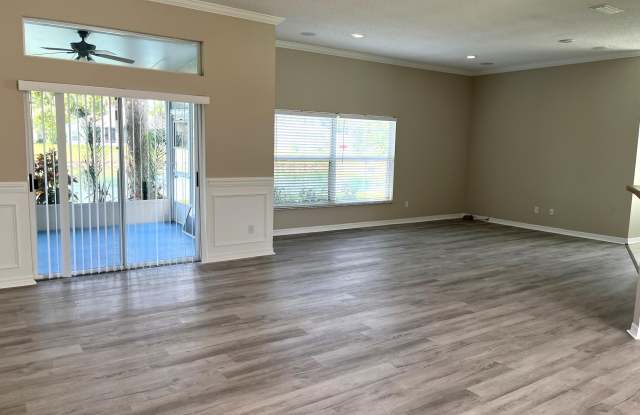 216 Hollowbrook Circle Gallery 4