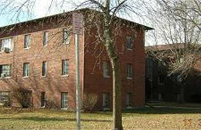 Amazing Renovated 1 Bedroom Condo in University Heights - 214 Grandview Court, University Heights, IA 52246