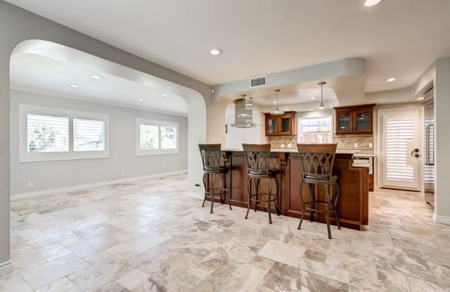376 Magnolia Drive - 376 Magnolia Drive, Laguna Beach, CA 92651