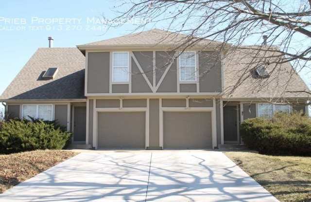 14919 Riggs St - 14919 Riggs Street, Overland Park, KS 66223