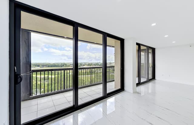 2480 Presidential Way Gallery 3