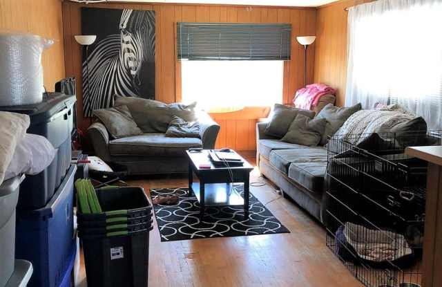 2 Bedroom in Montgomery County With a Screened in Porch and Some Utilities Included photos photos 2 Bedroom in Montgomery County With a Screened in Porch and Some Utilities Included photos photos