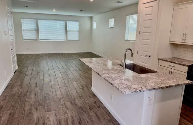 693 North Bay Drive Gallery 3
