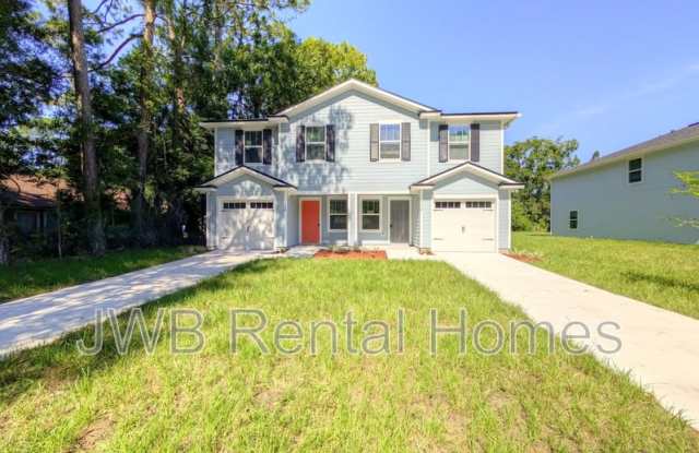 1126 Comanche St photos photos