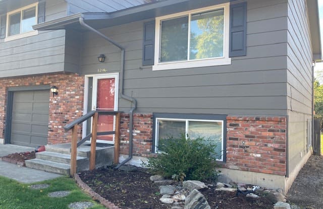 8206 E Grace Ave - 8206 East Grace Avenue, Spokane Valley, WA 99212
