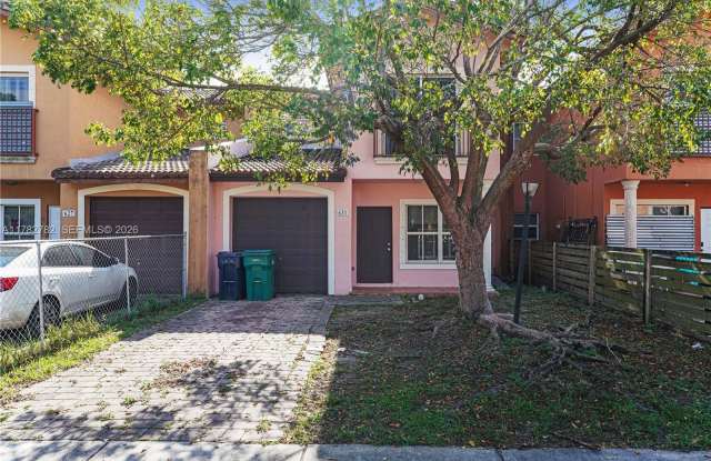 631 SW 10th St photos photos