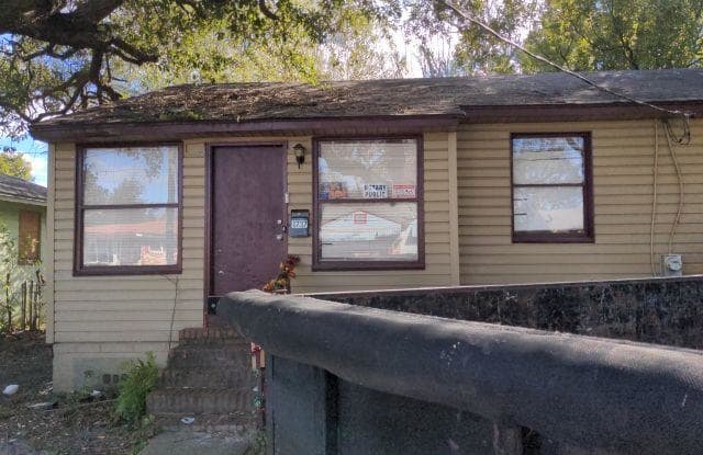 1737 Academy St - 1737 Academy Street, Jacksonville, FL 32209