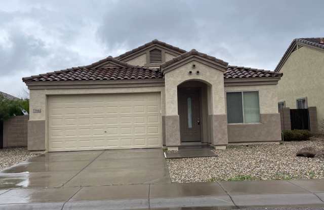 SPACIOUS 4 BEDROOM, 2 BATH SPLIT FLOOR PLAN photos photos