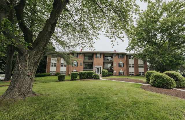 Woodridge Apartments photos photos