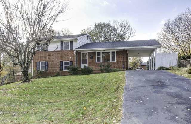 110 Shasta Court photos photos