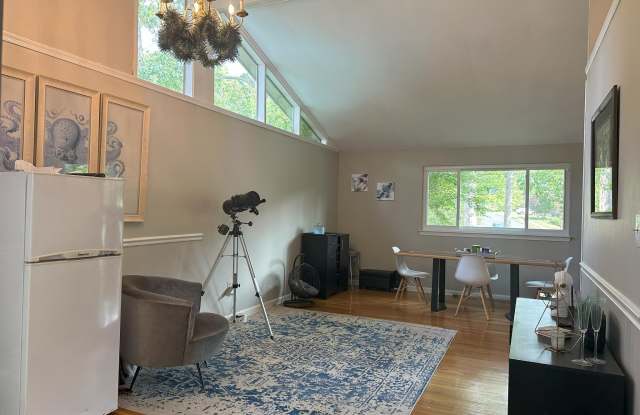 8017 SPRINGFIELD VILLAGE DRIVE Gallery 4