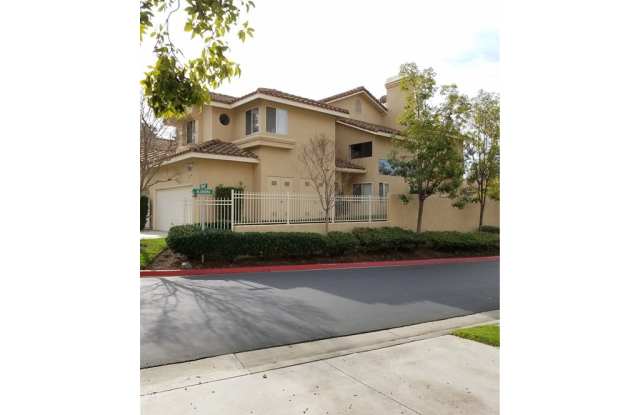 2 Codoniz - 2 Codoniz, Rancho Santa Margarita, CA 92688