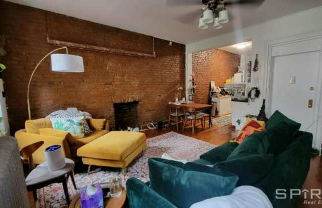 132 West 23rd Street Gallery 2