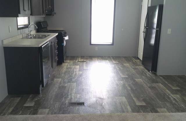 378 North Green Meadow St. SE - 378 N Green Meadow St SE, Cutlerville, MI 49548