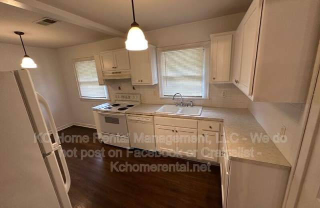 207 W 51st Ter Unit 2 Gallery 4