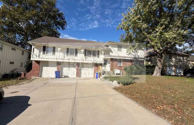 8416 Travis Lane Overland Park KS - Rent 1300 - 2 bed / 1 bath apartment - with open garage space / storage / washer / dryer Gallery 1