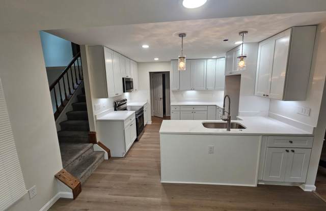 9294 MAINSAIL Drive Gallery 3